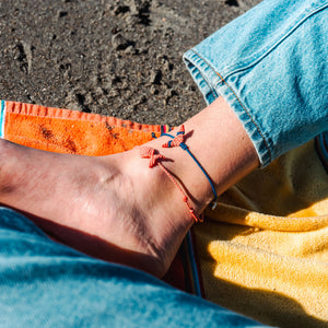 4ocean Whale Tail Anklet- Coral & Signature Blue [6-pack]
